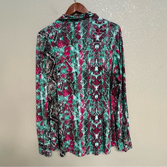 Wrangler Women’s Button-Up Shirt Size Large Multicolor Snake Print Long Sleeve - Picture 2 of 4